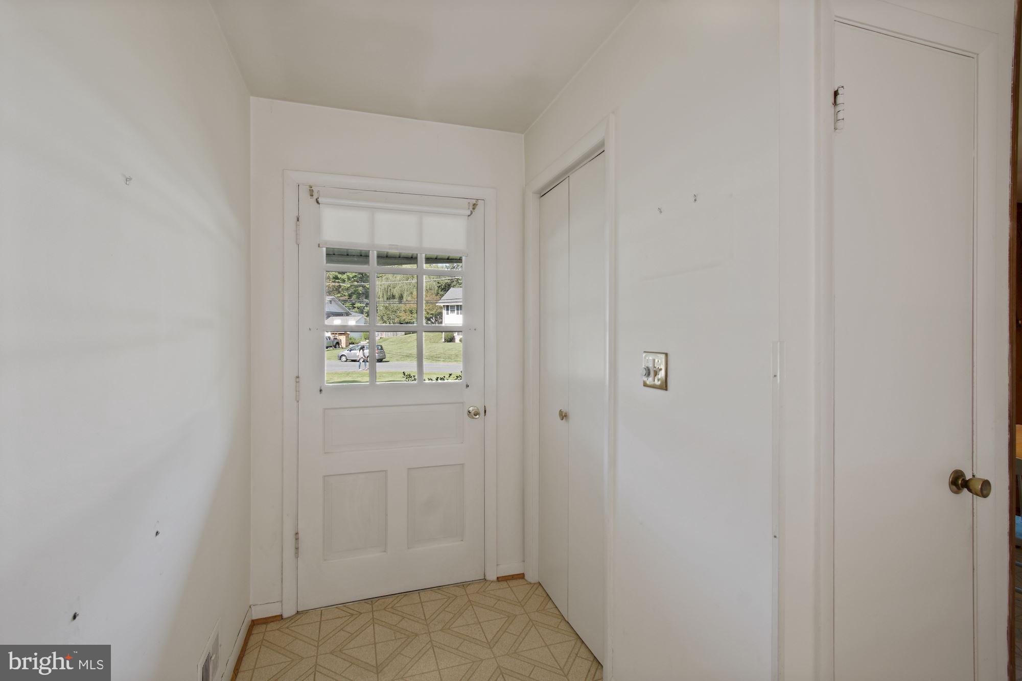 7308 Miller Fall Road Rockville, MD 20855 - Photo 4 of 36 Gallery Image 4