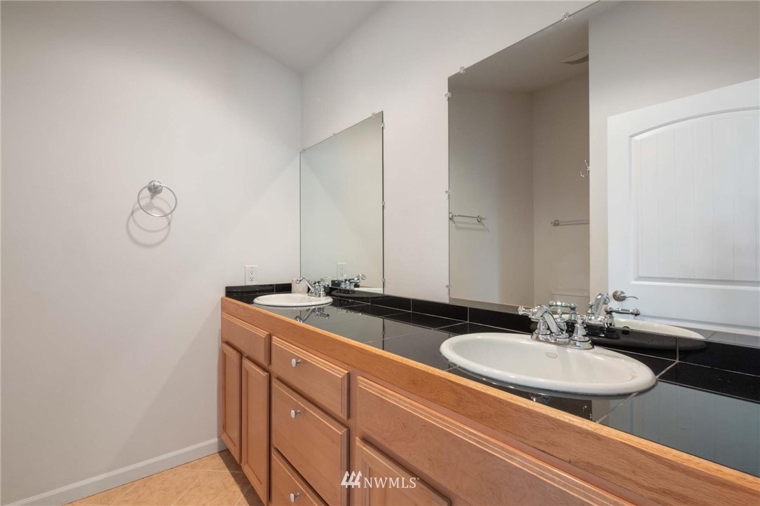 5313 Erlands Point Road Northwest Bremerton, WA 98312 - Photo 10 of 20 Gallery Image 10