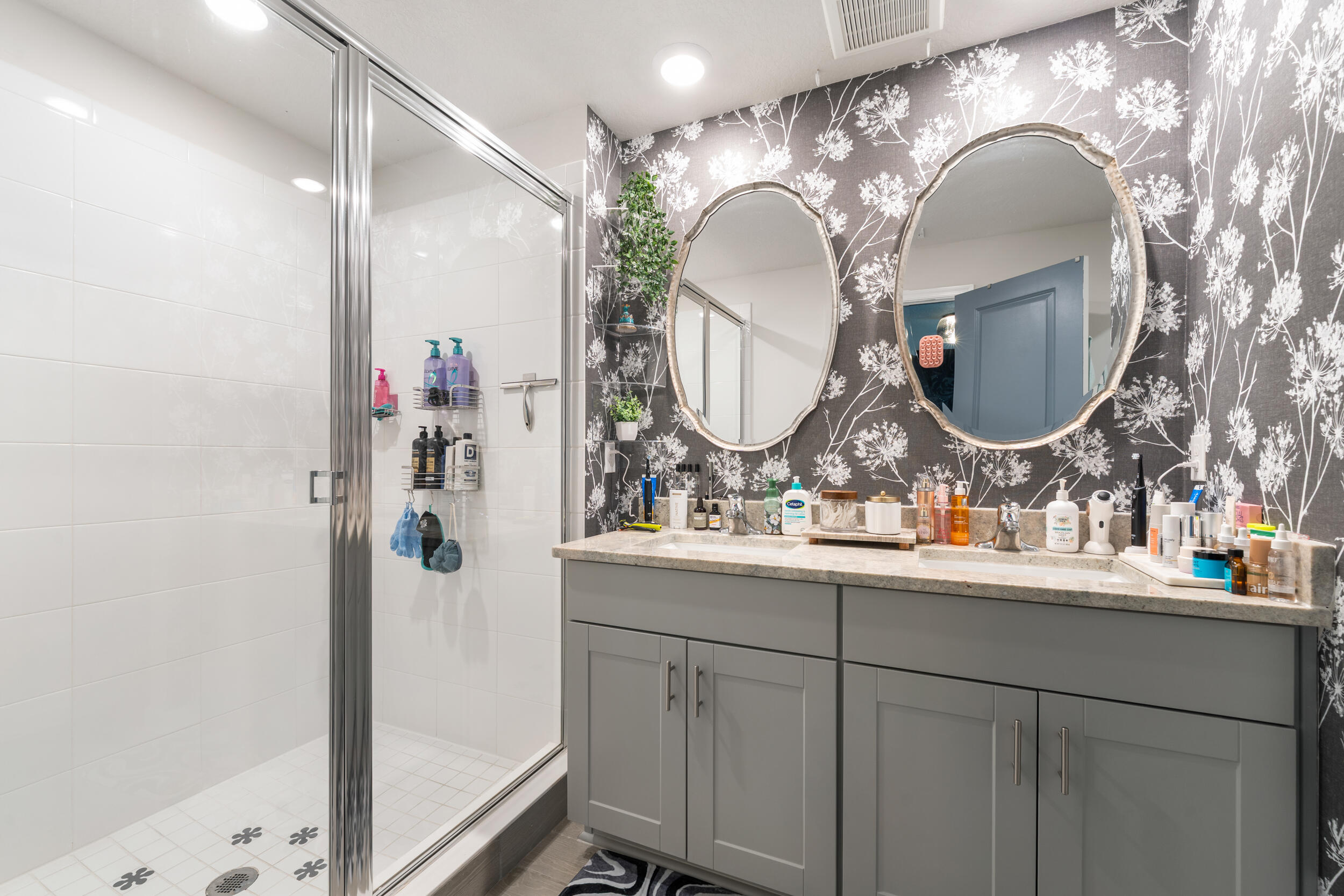 3936 Southeast Caladium Court, Unit 3936 Stuart, FL 34997 - Photo 18 of 32 Primary Full Bath