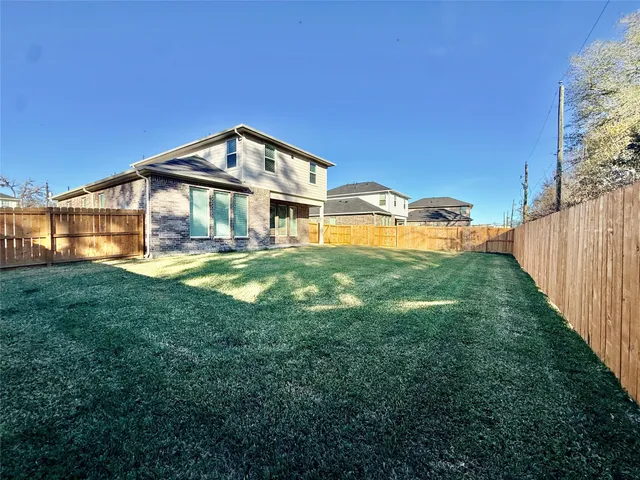 $2,799 | 405 Magnolia Street, Richwood, TX 77531