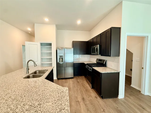 $2,799 | 405 Magnolia Street, Richwood, TX 77531