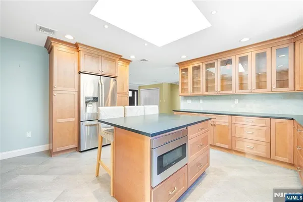 $5,000 | 886 High Mountain Road, Franklin Lakes, NJ 07417