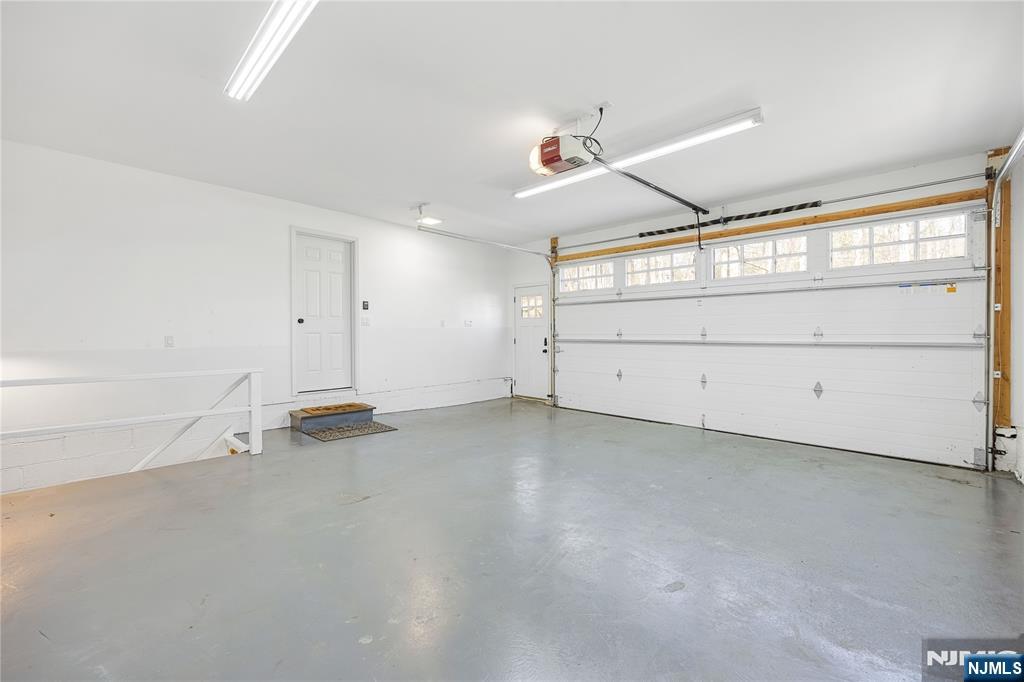 886 High Mountain Road Franklin Lakes, NJ 07417 - Photo 29 of 31