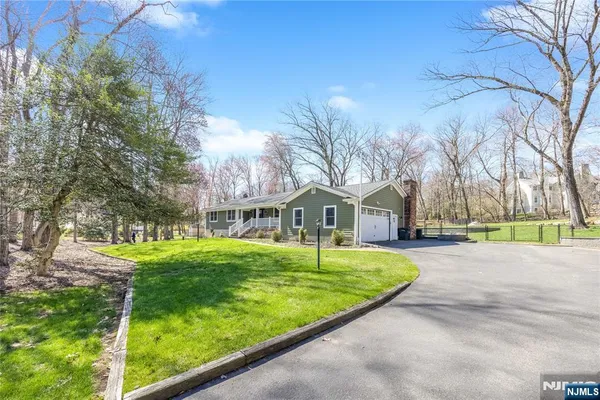 $5,000 | 886 High Mountain Road, Franklin Lakes, NJ 07417