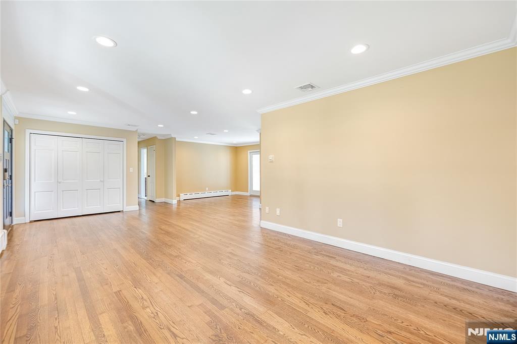 886 High Mountain Road Franklin Lakes, NJ 07417 - Photo 7 of 31