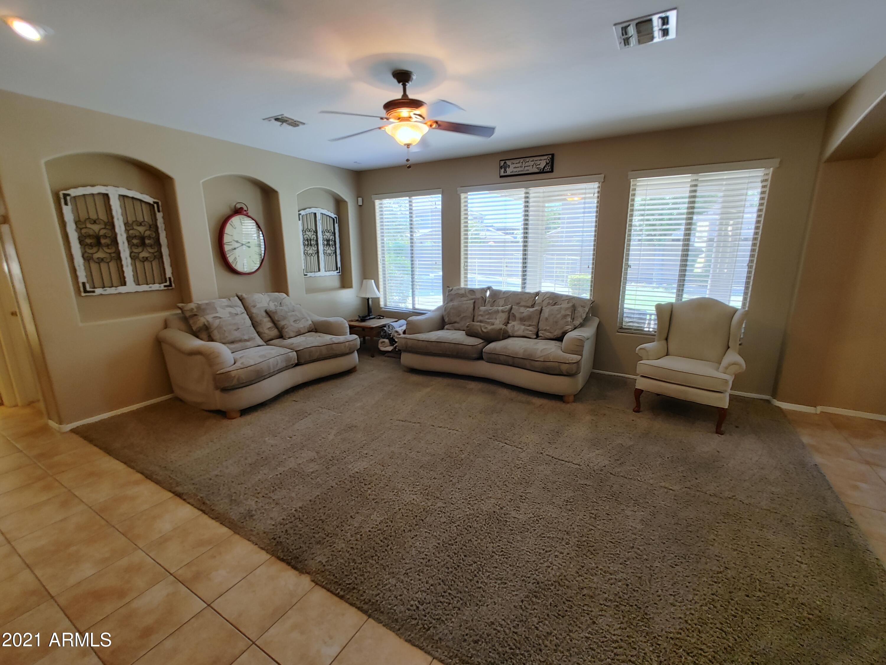 281 East Hopkins Road Gilbert, AZ 85295 - Photo 8 of 37 0630210937b_HDR