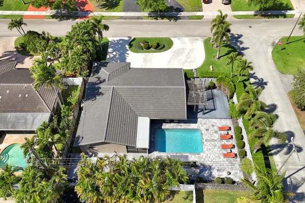 $949,500 | 2750 Northeast 45th Street, Lighthouse Point, FL 33064