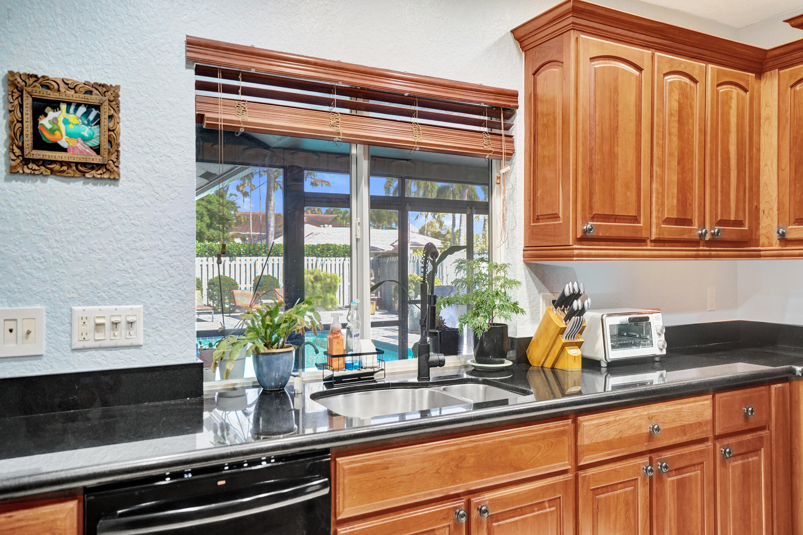 2750 Northeast 45th Street Lighthouse Point, FL 33064 - Photo 12 of 60 Kitchen