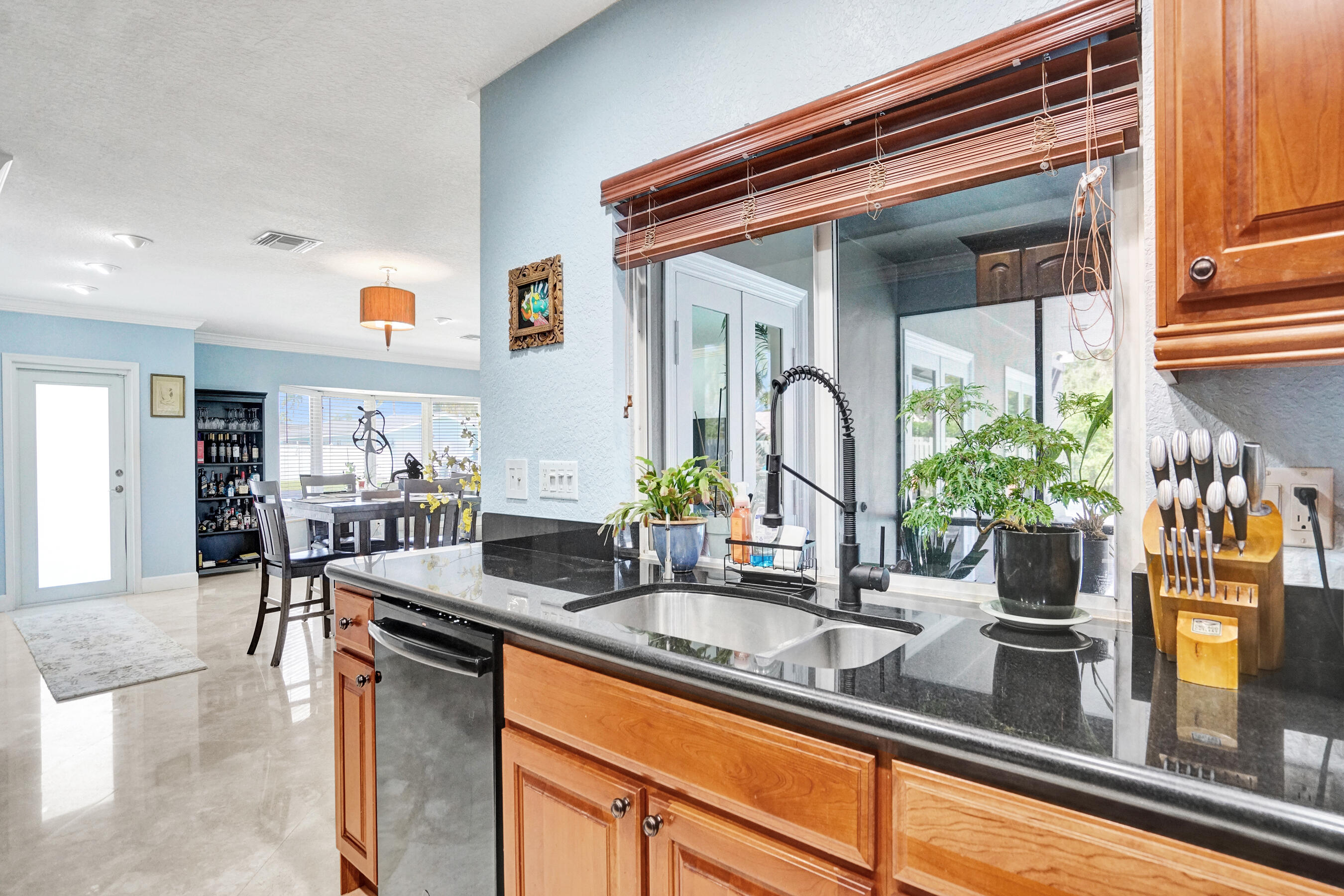 2750 Northeast 45th Street Lighthouse Point, FL 33064 - Photo 14 of 60 Kitchen
