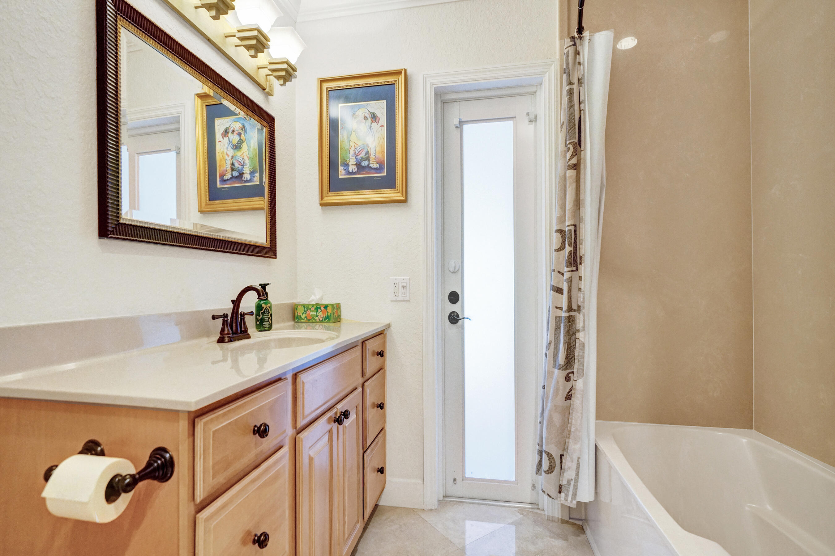2750 Northeast 45th Street Lighthouse Point, FL 33064 - Photo 29 of 60 Second Bathroom