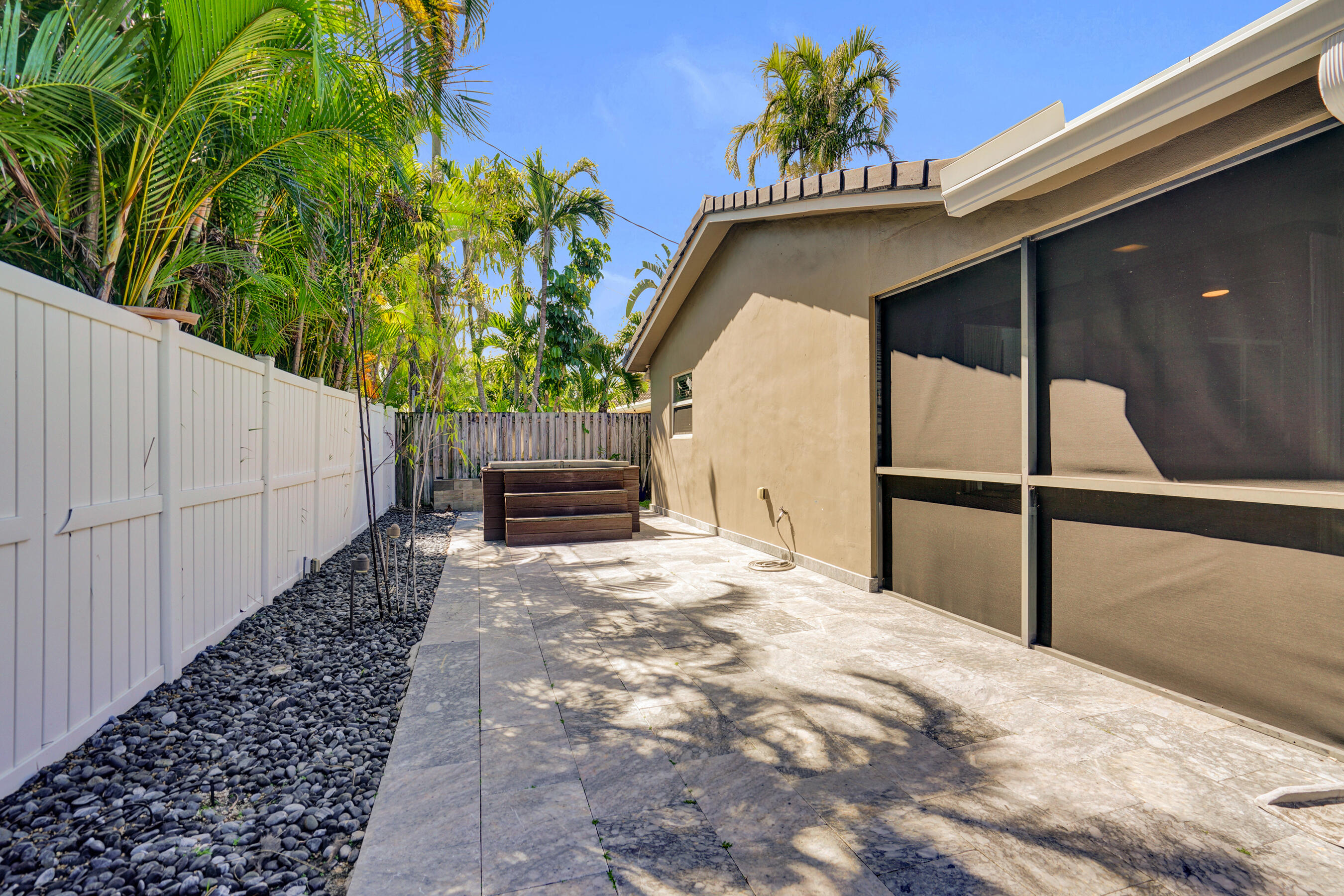2750 Northeast 45th Street Lighthouse Point, FL 33064 - Photo 47 of 60 Spa
