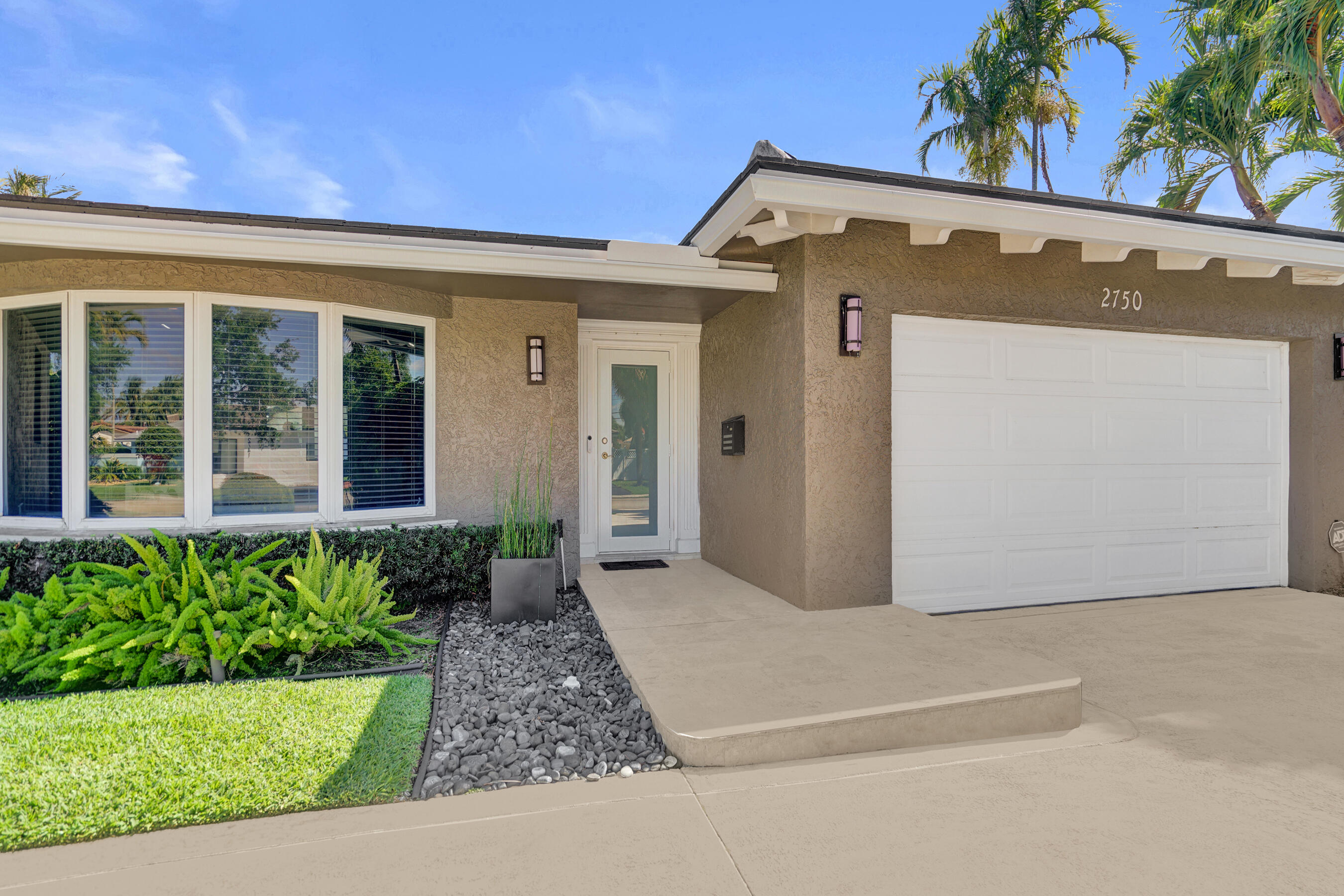 2750 Northeast 45th Street Lighthouse Point, FL 33064 - Photo 51 of 60 Main Entrance