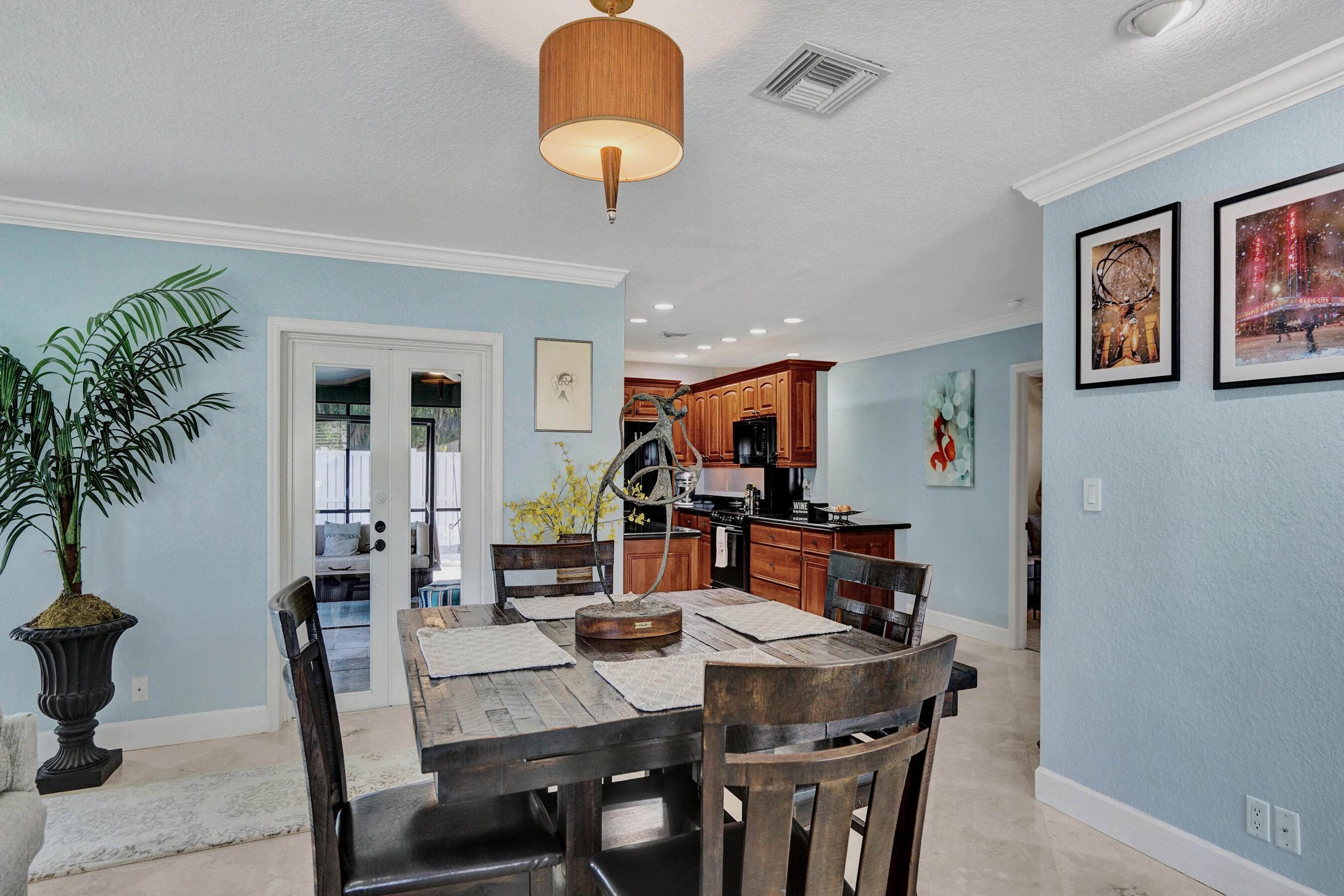 2750 Northeast 45th Street Lighthouse Point, FL 33064 - Photo 10 of 60 Dining Area
