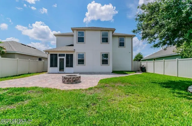 a view of outdoor space yard and front view of a house