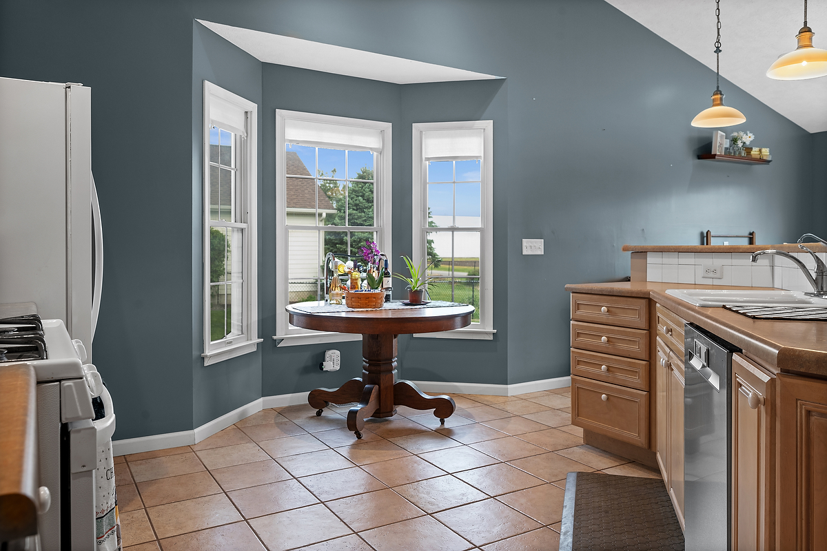 421 Sunset Drive Colfax, IL 61728 - Photo 12 of 44