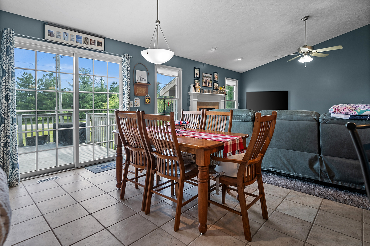 421 Sunset Drive Colfax, IL 61728 - Photo 6 of 44