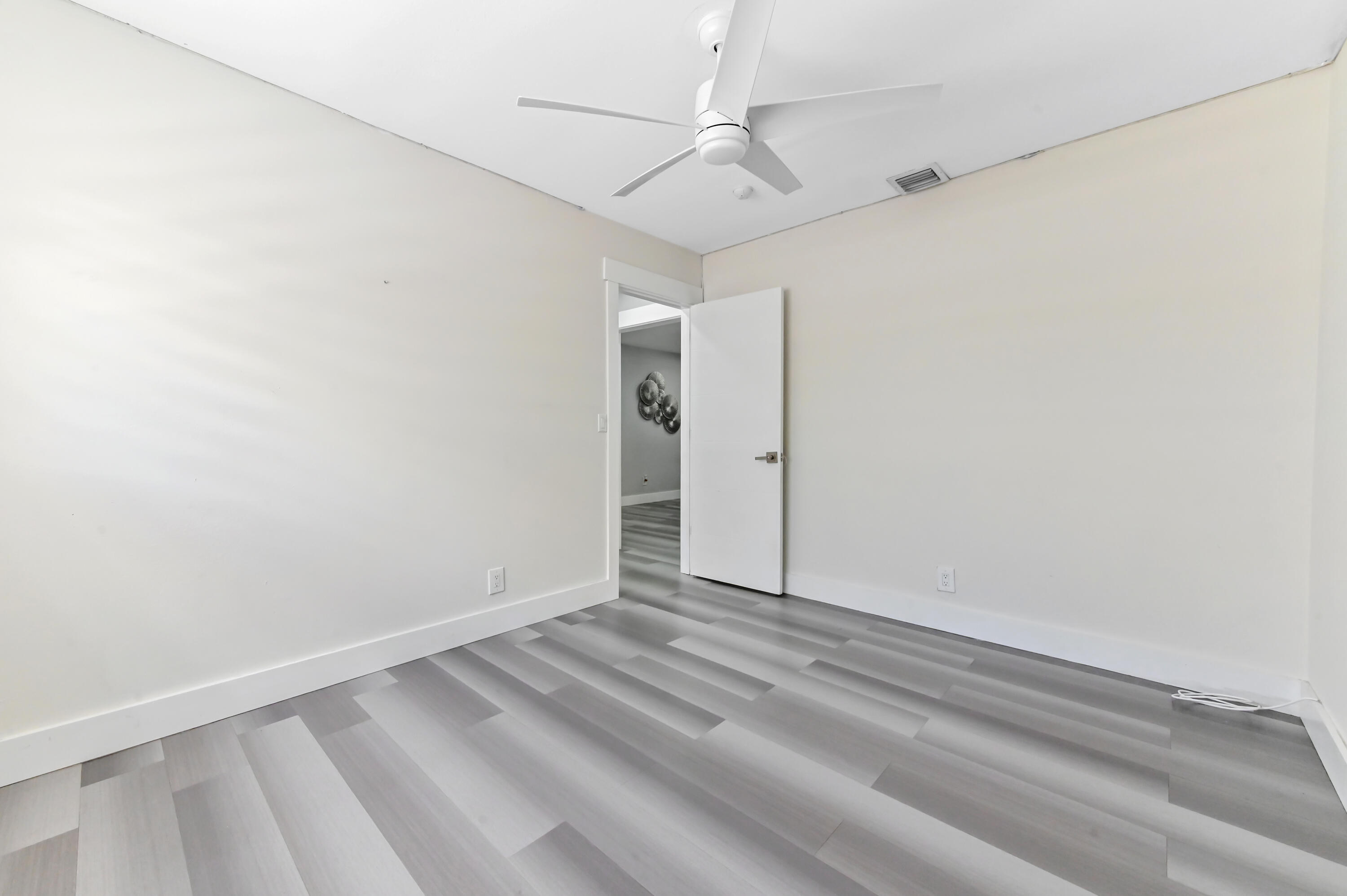 1320 Riverside Circle Wellington, FL 33414 - Photo 15 of 46 19 Bed Room 02