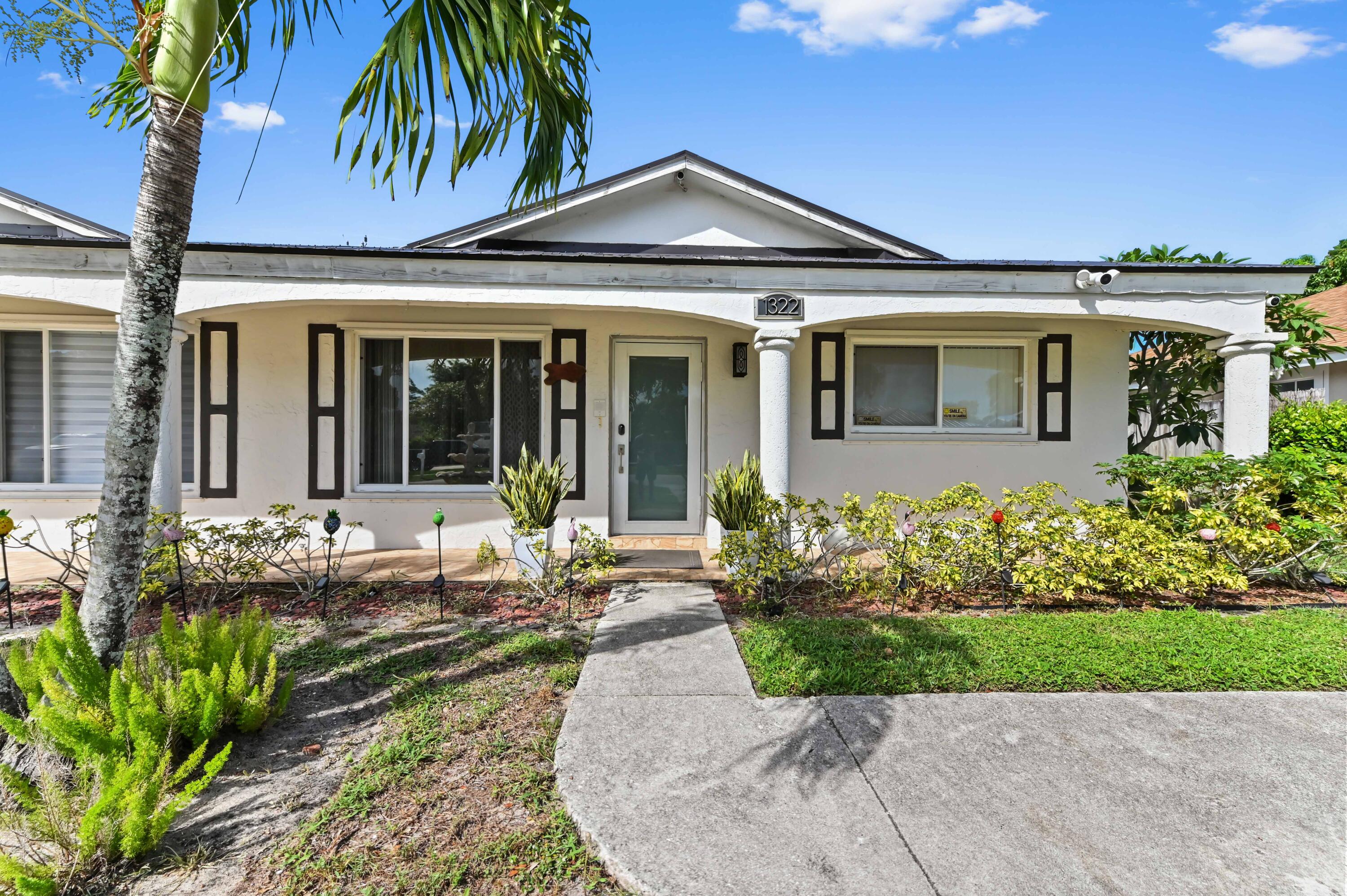 1320 Riverside Circle Wellington, FL 33414 - Photo 29 of 46 04 entry 01