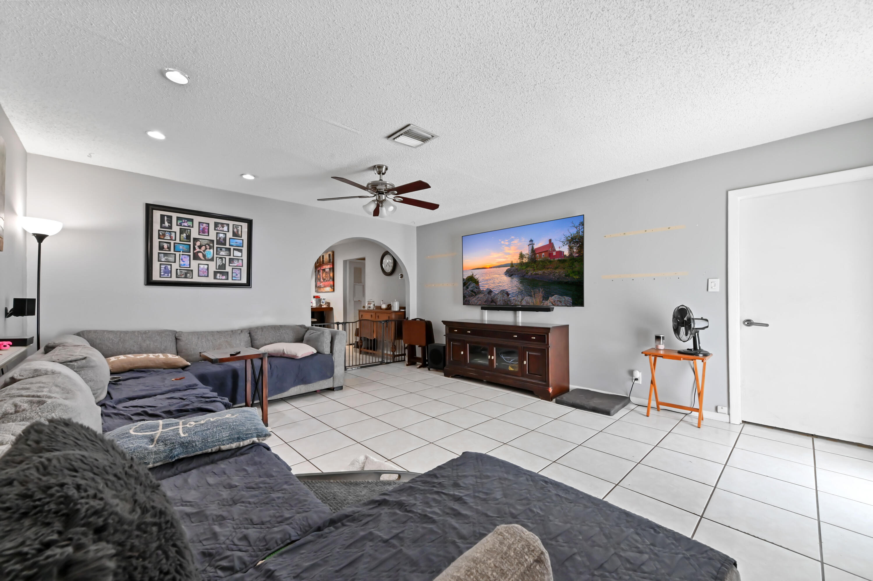 1320 Riverside Circle Wellington, FL 33414 - Photo 31 of 46 06 Living Room 02