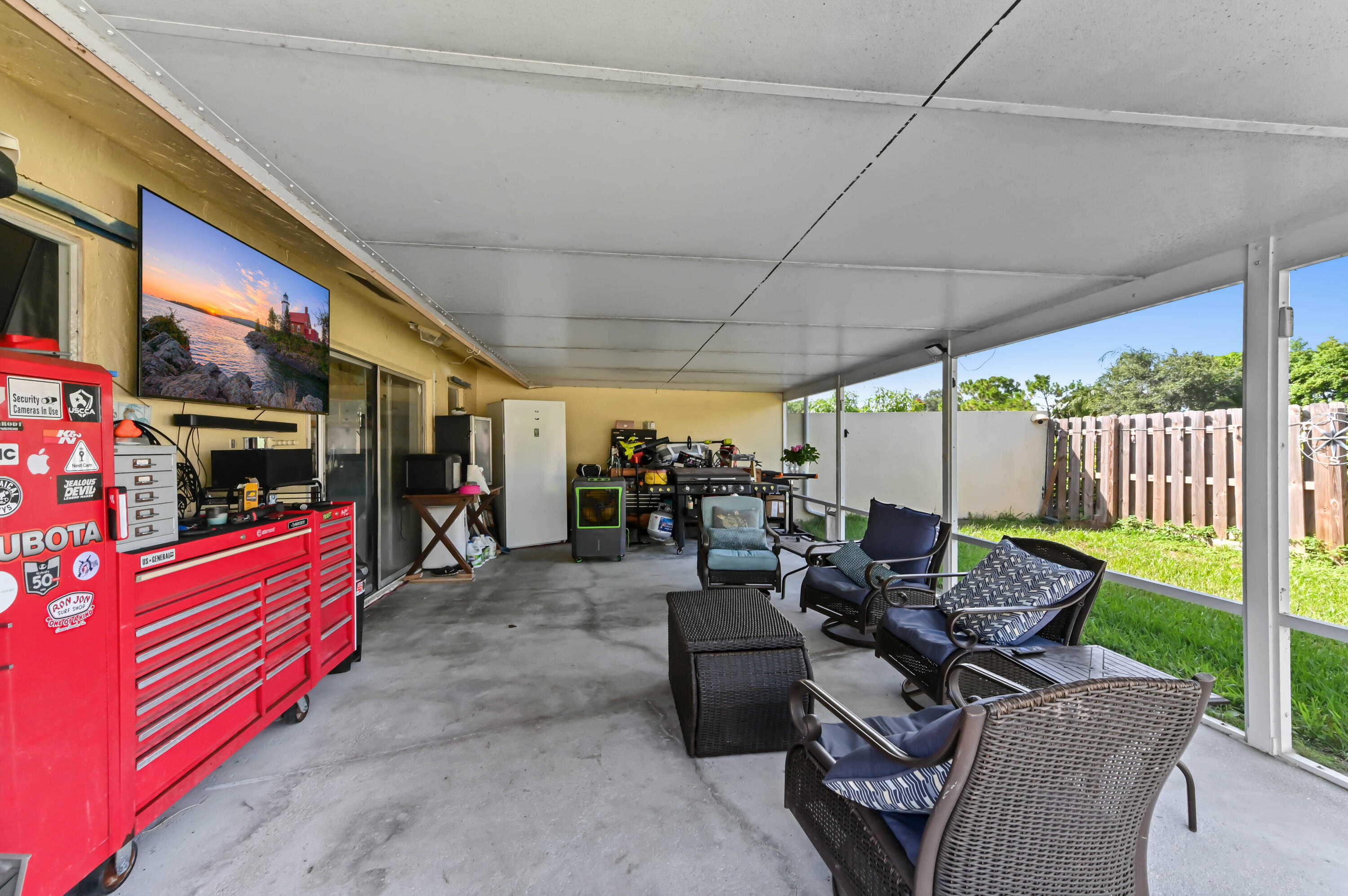 1320 Riverside Circle Wellington, FL 33414 - Photo 44 of 46 22 patio 01