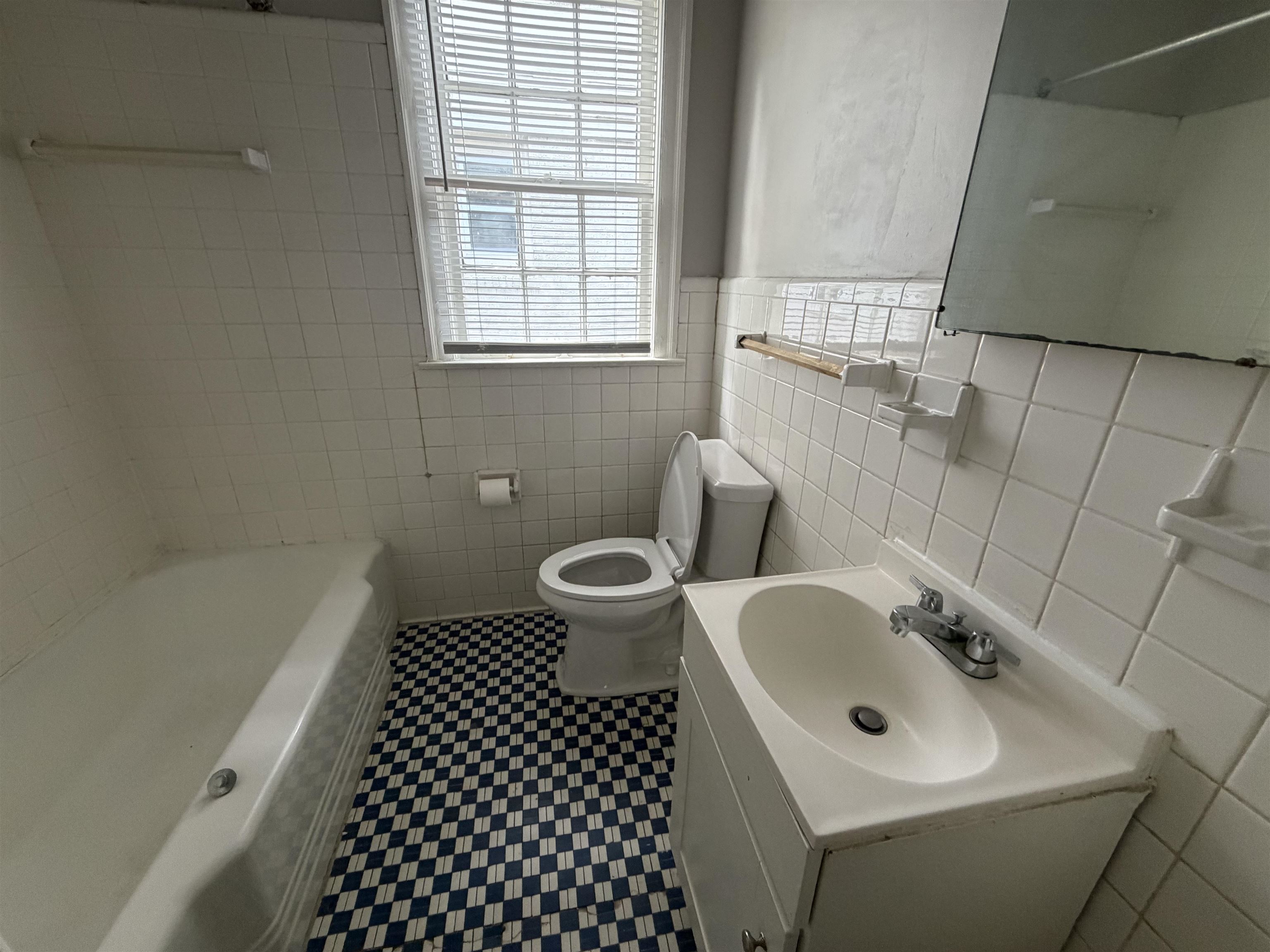 757 South Goodlett Street Memphis, TN 38111 - Photo 8 of 9