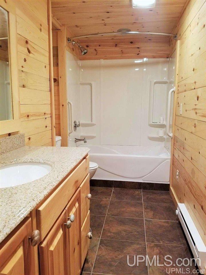 11000 Lily Lk Road Manistique, MI 49854 - Photo 23 of 34