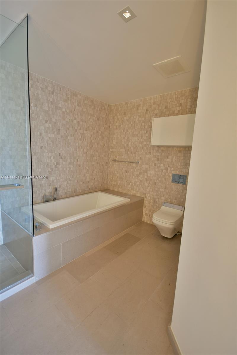 88 Southwest 7th Street, Unit 3309 Miami, FL 33130 - Photo 16 of 50