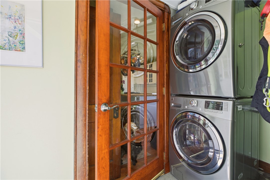 1536 Main Road Tiverton, RI 02878 - Photo 27 of 34 Laundry in back mudroom with upgraded washer/dryer