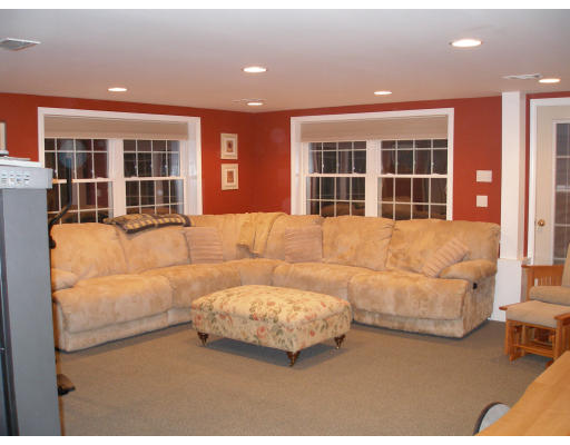 5 Ansie Road Chelmsford, MA 01824 - Photo 6 of 14