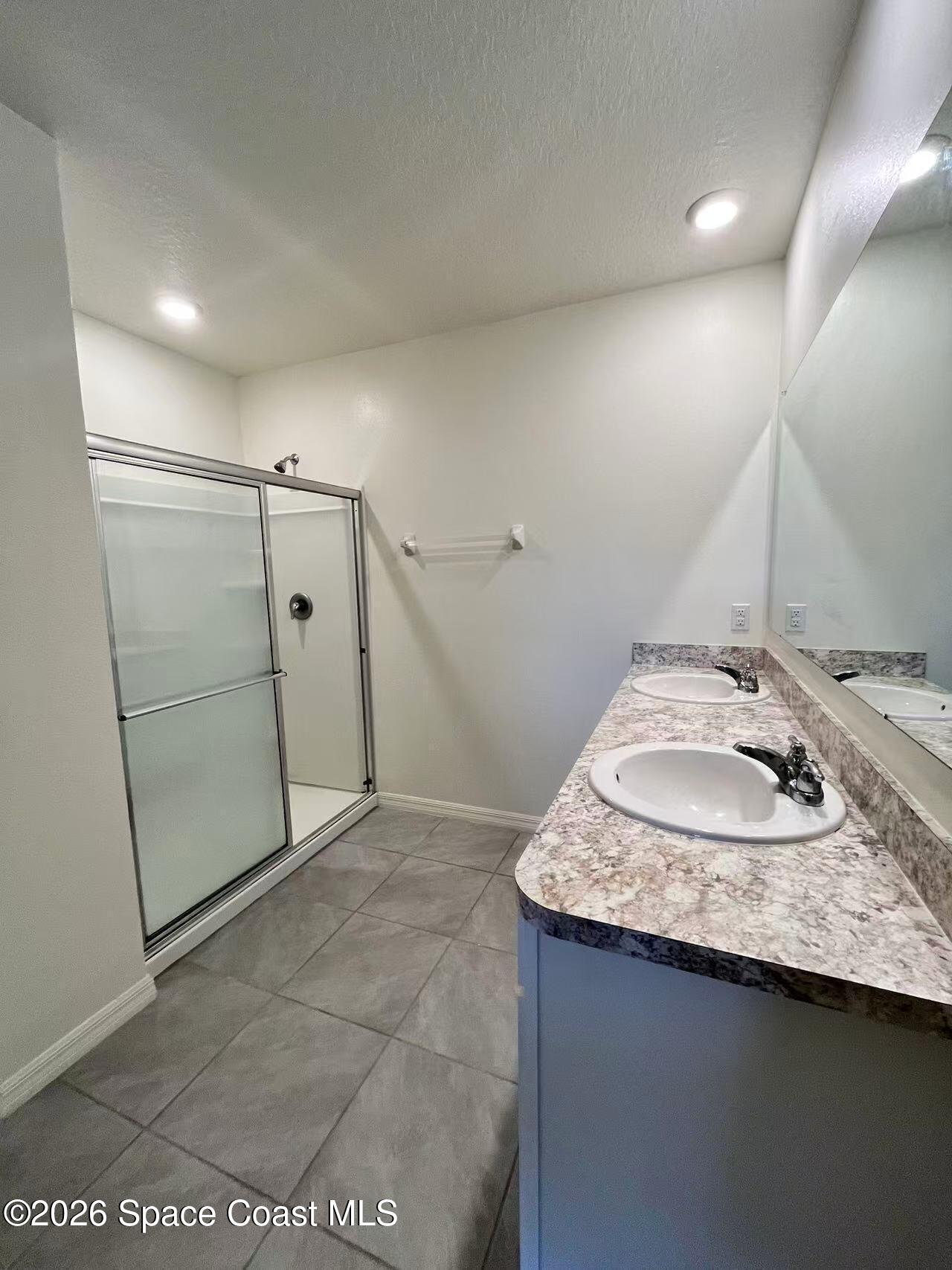 2183 Farmhouse Road Southeast Palm Bay, FL 32909 - Photo 5 of 12 Master bathroom