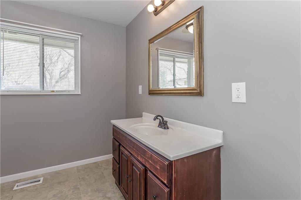 905 Bristol Road Indianapolis, IN 46280 - Photo 14 of 21 Gallery Image 14