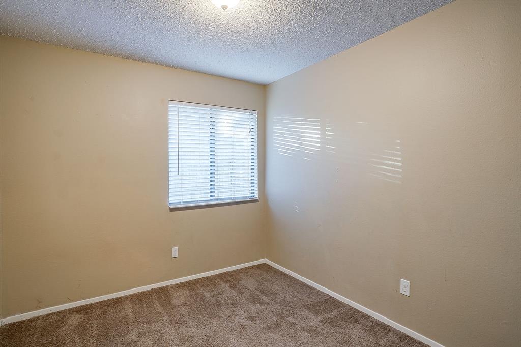 1906 Beacon Way Fort Worth, TX 76140 - Photo 15 of 36 an empty room with windows