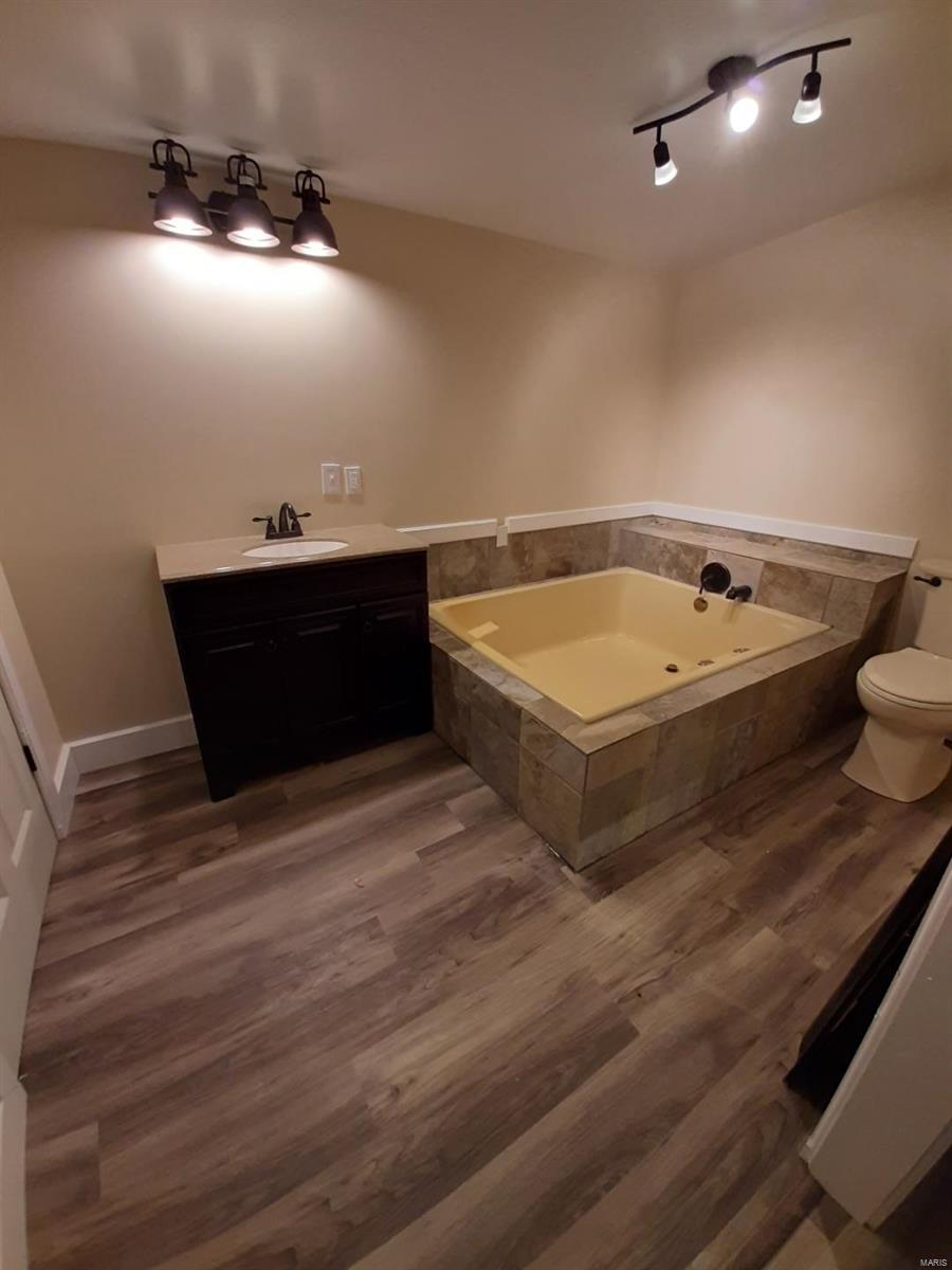 921 Swanwick Street Chester, IL 62233 - Photo 24 of 32 Gallery Image 24