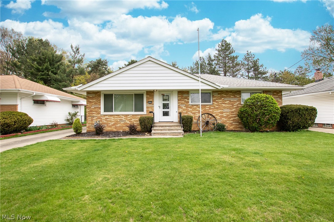 11020 Stoneham Road Cleveland, OH 44130 - Photo 1 of 35