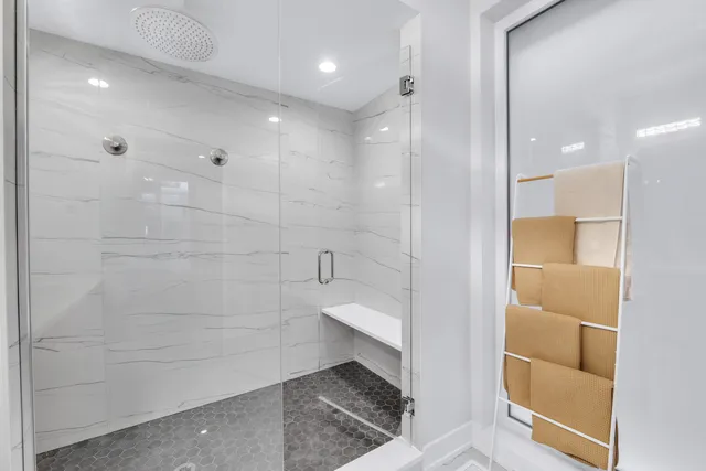 $775,000 | 3708 West Belmont Avenue, Unit 1, Chicago, IL 60618