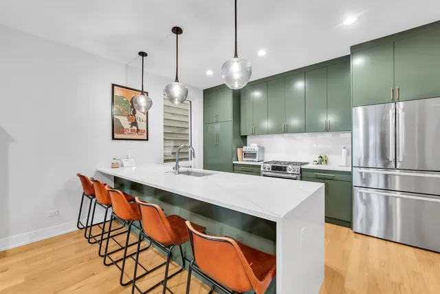 $775,000 | 3708 West Belmont Avenue, Unit 1, Chicago, IL 60618