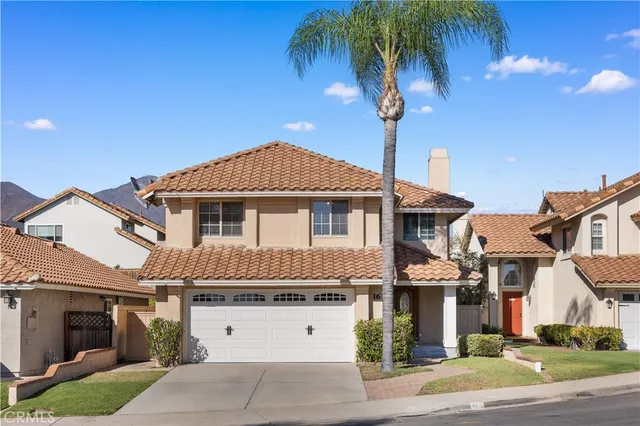 $1,238,000 | 16 Las Piedras, Rancho Santa Margarita, CA 92688