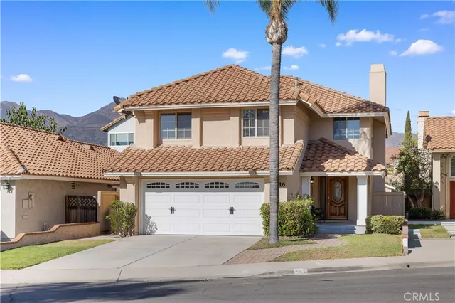 $1,238,000 | 16 Las Piedras, Rancho Santa Margarita, CA 92688