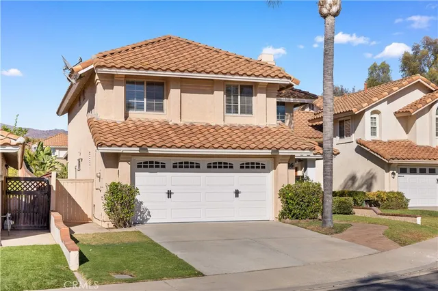 $1,238,000 | 16 Las Piedras, Rancho Santa Margarita, CA 92688