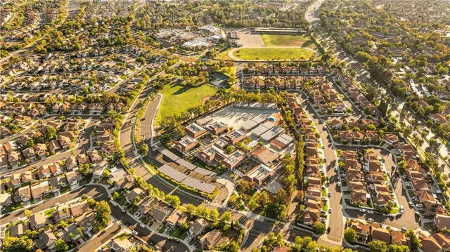 $1,238,000 | 16 Las Piedras, Rancho Santa Margarita, CA 92688