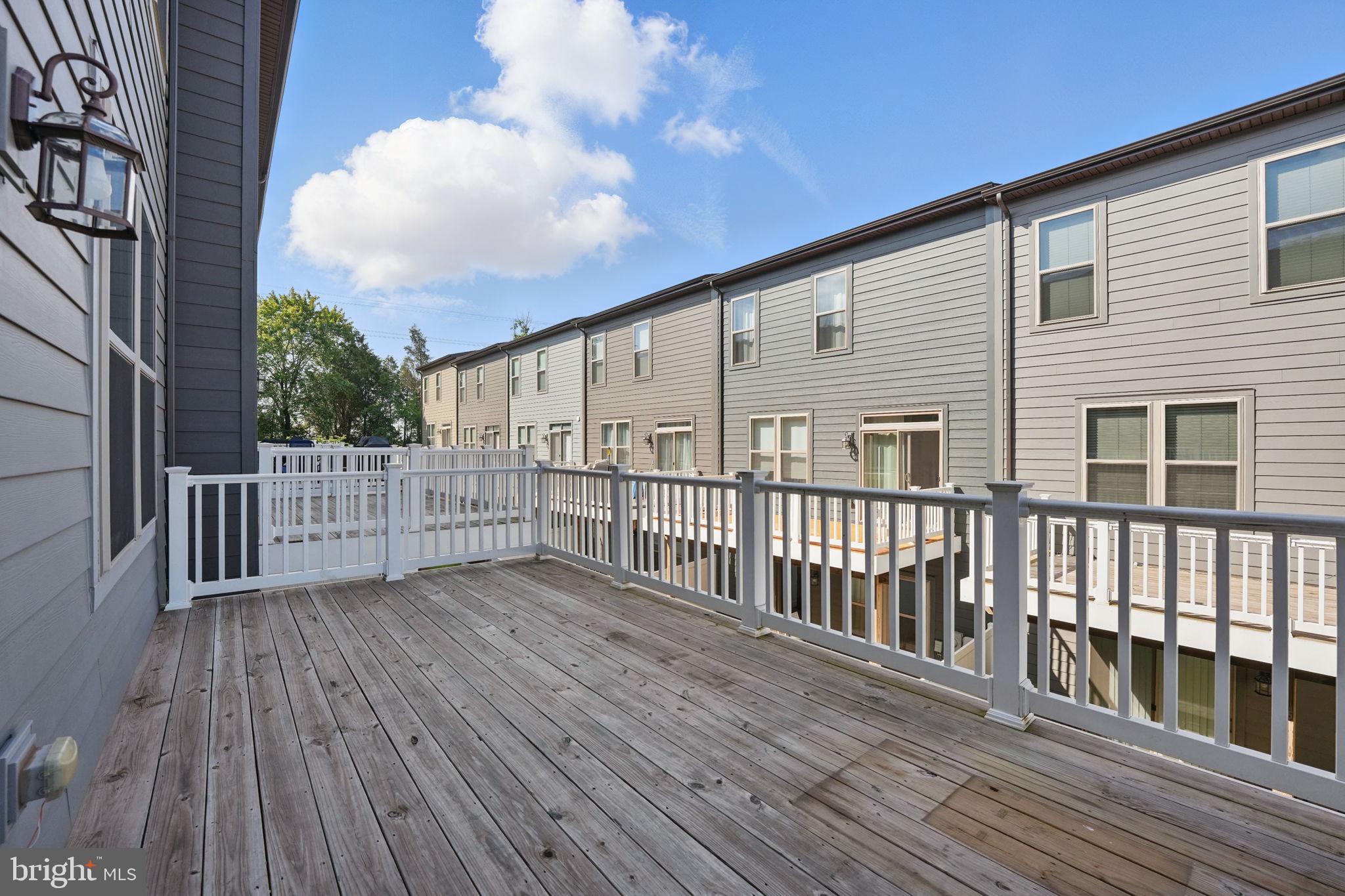 9870 Buchanan Loop Manassas, VA 20110 - Photo 13 of 41 a view of a wooden deck