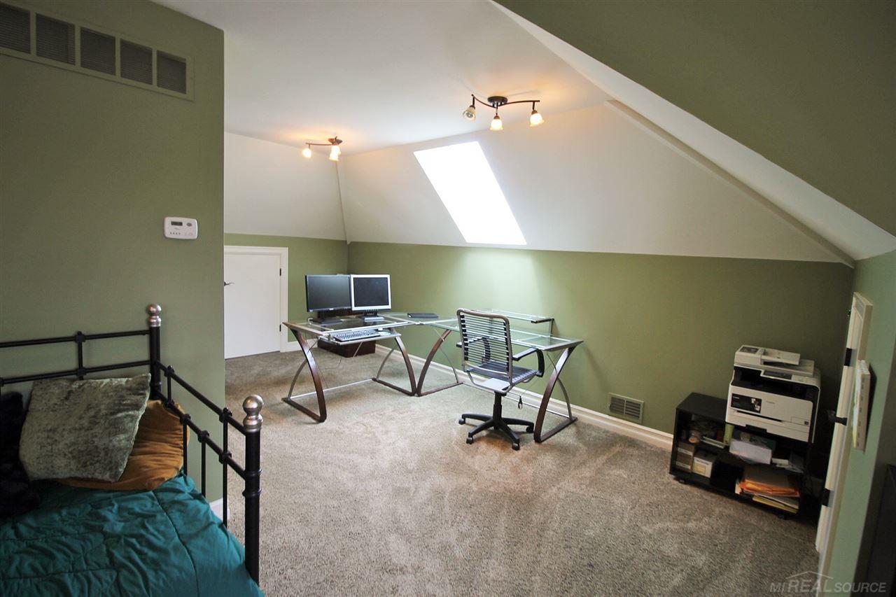 518 Neff Road Grosse Pointe, MI 48230 - Photo 59 of 76 31354675-58.JPG