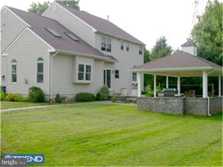 810 Herman Road Horsham, PA 19044 - Photo 2 of 3 Office / Study