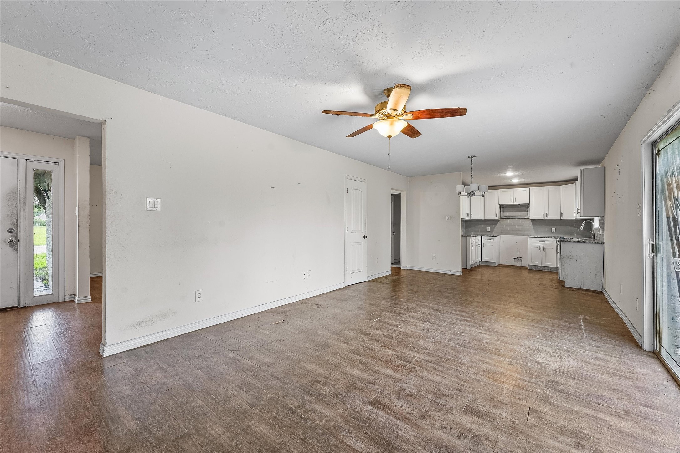 2709 Davis Street Houston, TX 77026 - Photo 13 of 27