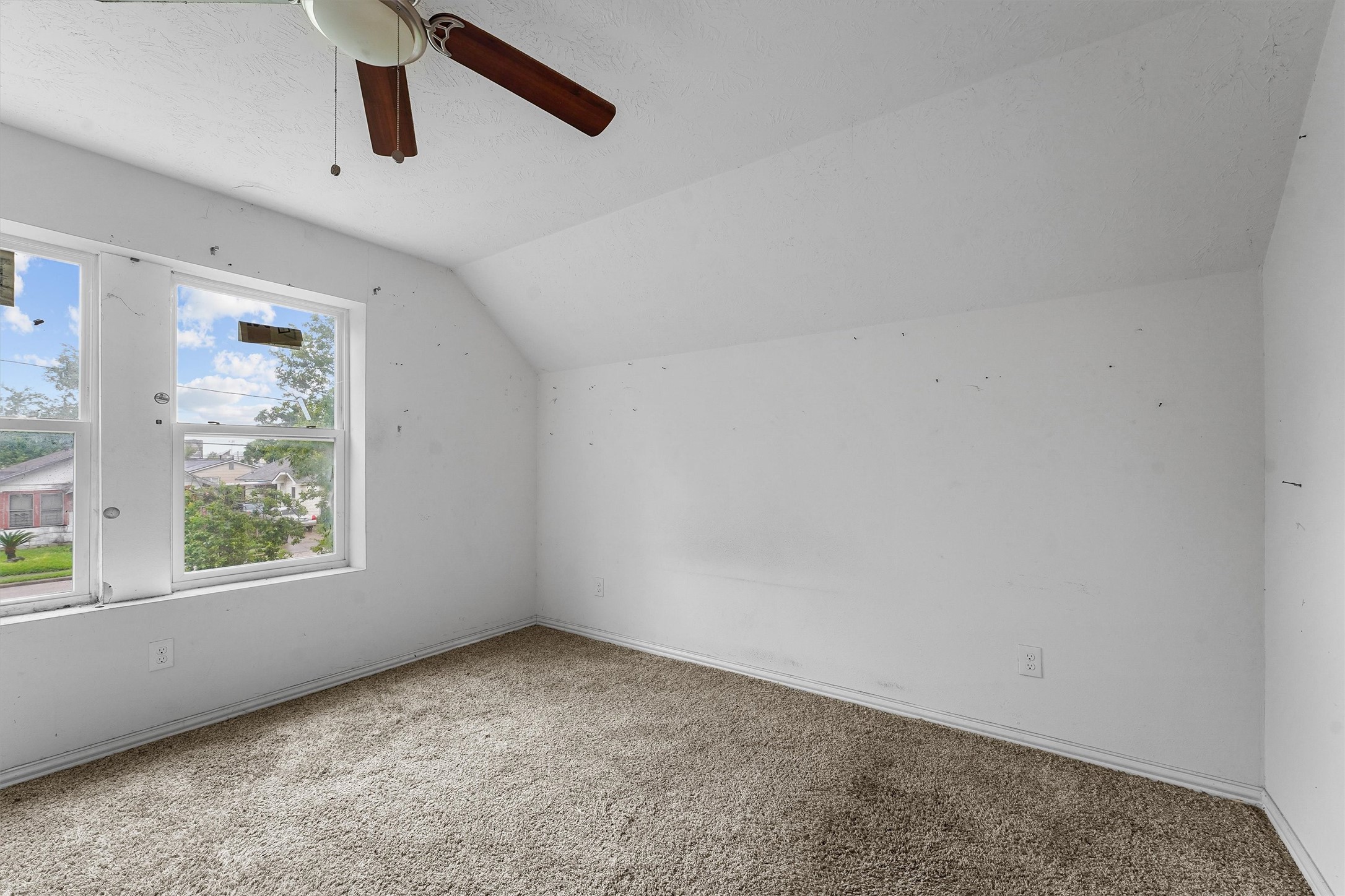 2709 Davis Street Houston, TX 77026 - Photo 16 of 27