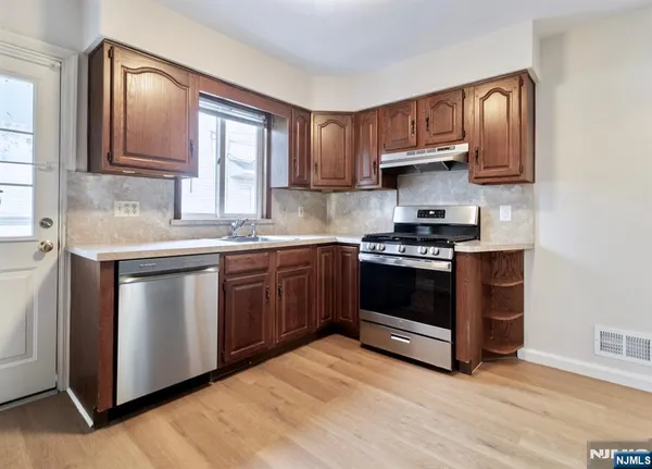 $3,950 | 48 Center Court, Garfield, NJ 07026