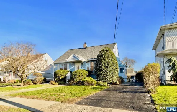 $3,950 | 48 Center Court, Garfield, NJ 07026
