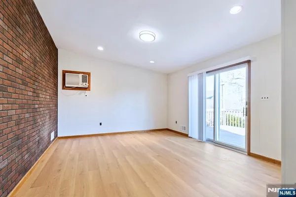 $3,950 | 48 Center Court, Garfield, NJ 07026