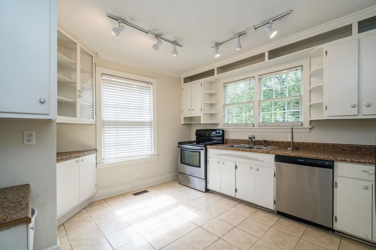 300 Brooks Avenue Raleigh, NC 27607 - Photo 10 of 27 Photo 10