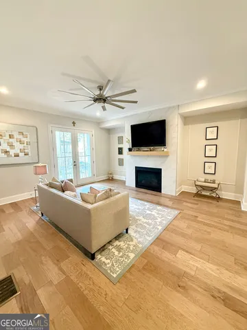 $919,900 | 2098 Cortland Road, Unit 31, Alpharetta, GA 30004